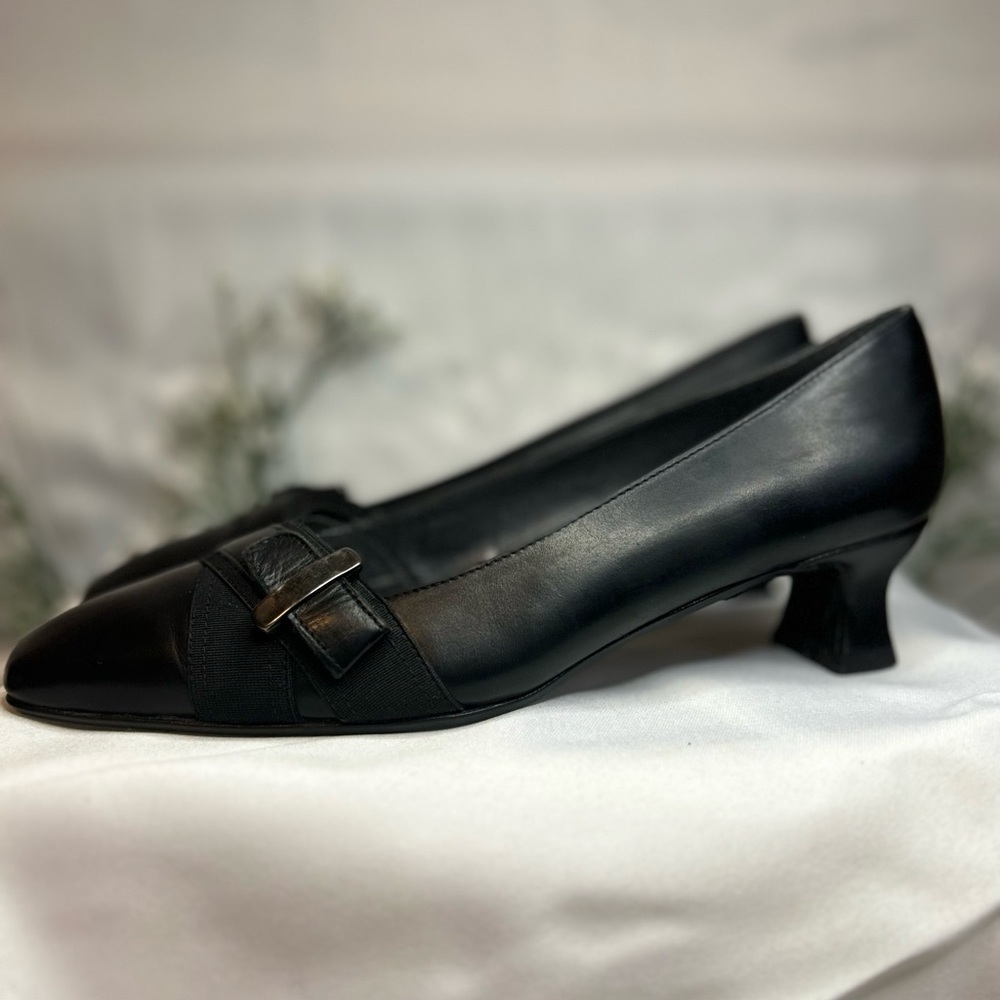 STUART WEITZMAN Kitten Heel Monk Strap Size 6.5